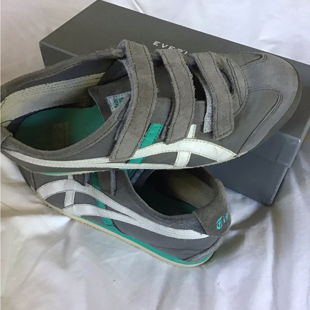 Onitsuka Tiger HN8N5 Sneakers in Grey & White, Women’s Size 9 - Picture 6 of 7